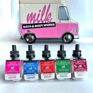 Bath & Body Works MILK BAR WALLFLOWER PLUG & BULBS NEW!